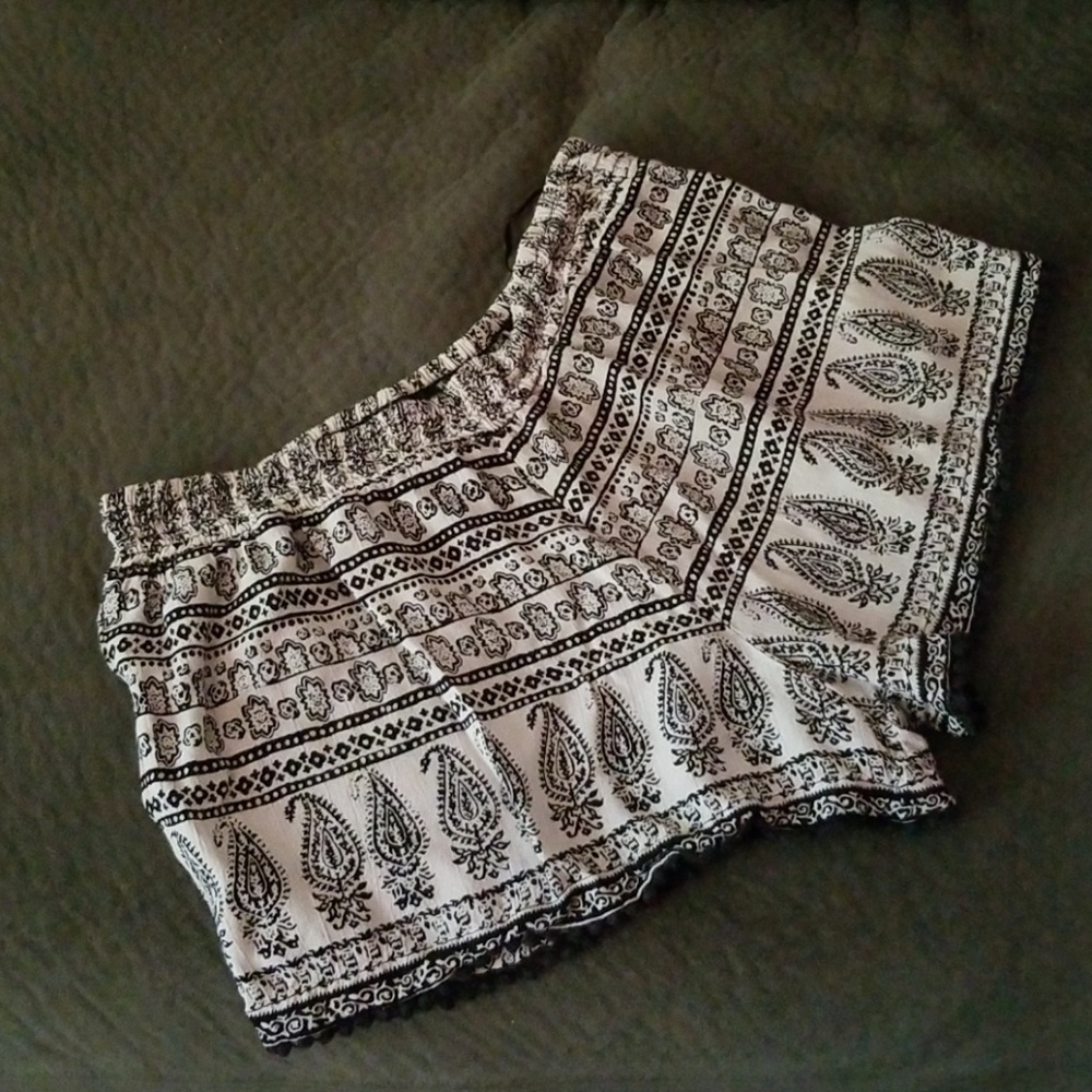 Black & Cream Boho Shorts